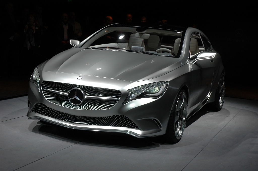 Neu 2012 bei Mercedes: A-Klasse, hier noch als Studie in Shanghai 2011.