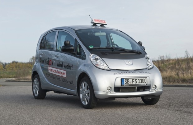 Peugeot iOn jetzt auch als Fahrschulwagen