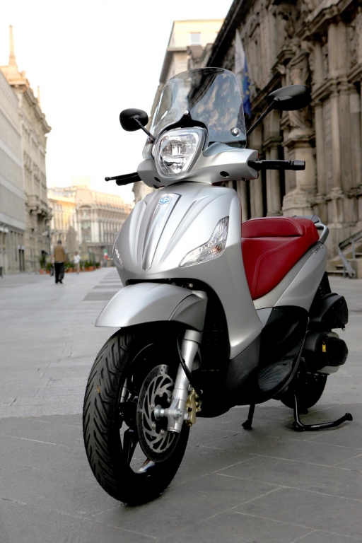 Piaggio bringt Beverly 350 mit Antischlupfregelung