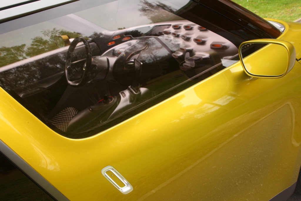Renault Design - Stolzer Rhombus