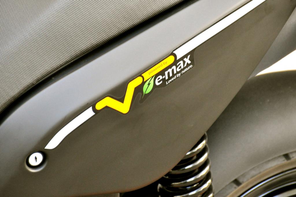 Seit dem Modelljahr 2012 rekuperiert der e-max etwa beim Bergabrollen