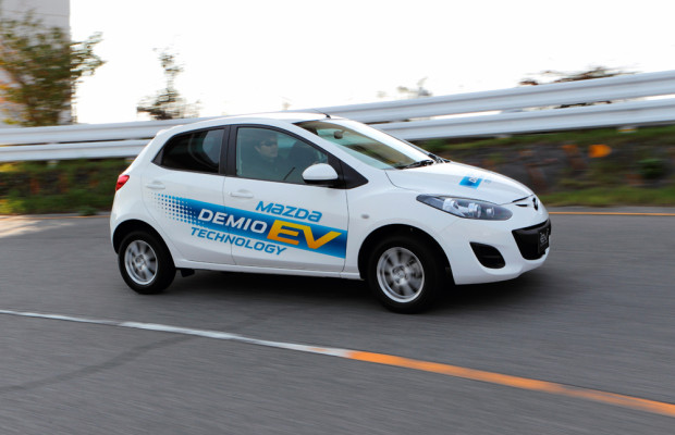 So fährt der Elektro-Mazda 2
