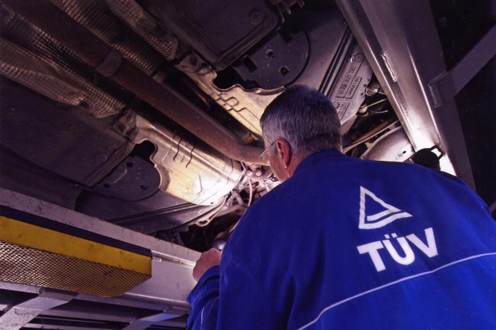 TÜV-Report 2012: ein Fünftel der Pkw mit erheblichen Mängeln