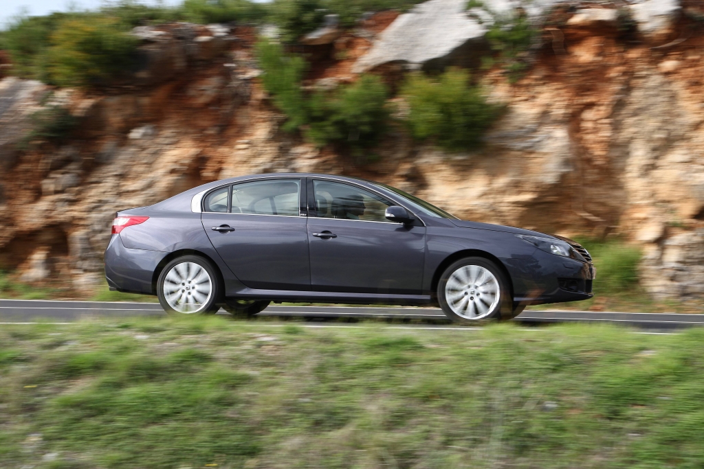 Test: Renault Latitude dCi 175 - Avantgarde ade