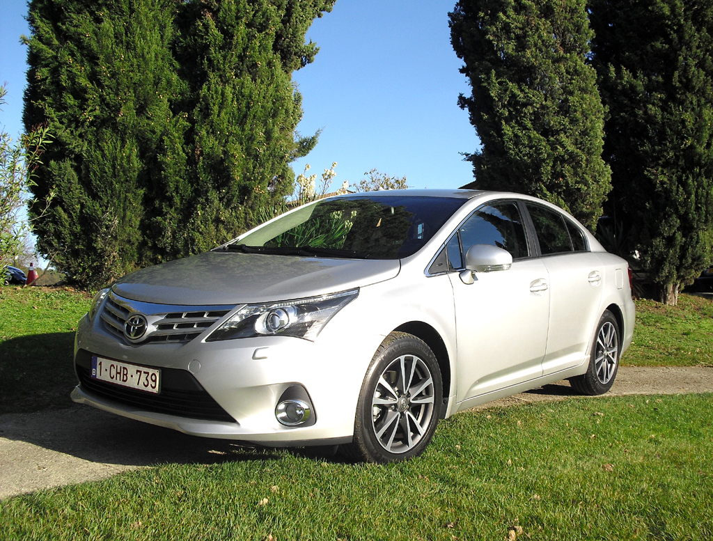 Toyota Avensis, hier als Limousine. 