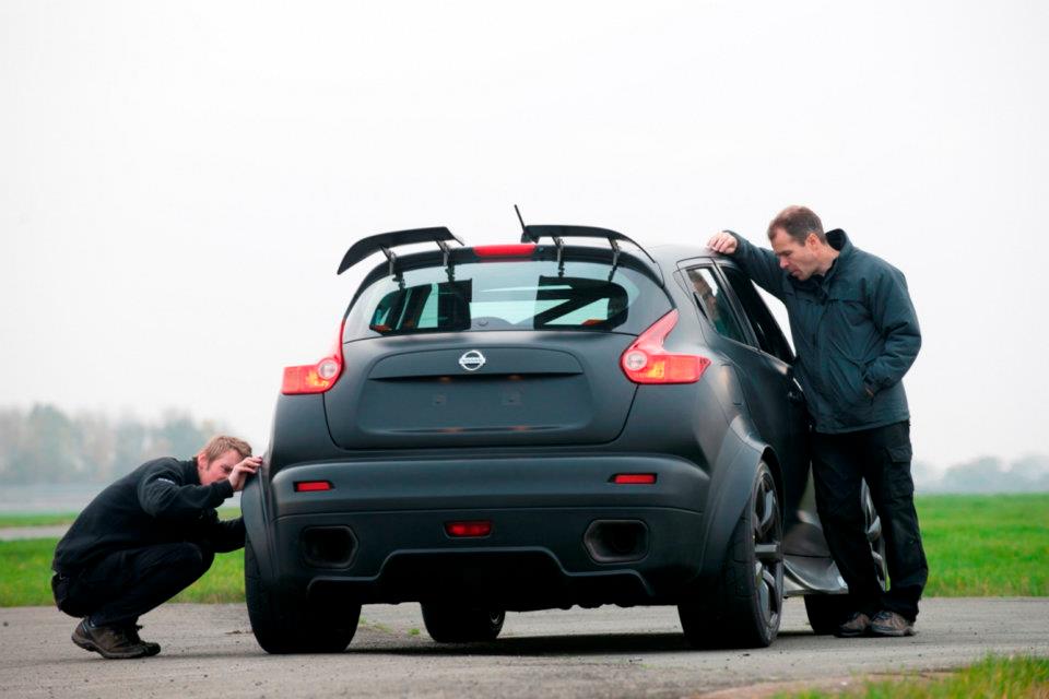 Weltpremiere Nissan Juke R - Schwarzer Kuglblitz | Foto: Nissan