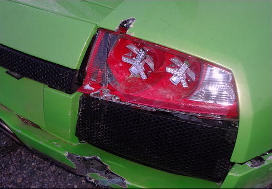 Wie gewonnen so zeronnen - Mann schrottet gerade gewonnenen Lamborghini 