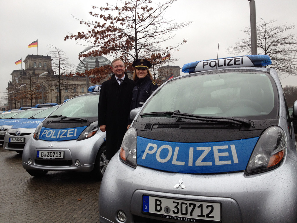 Berliner Polizei übernimmt elf umweltfreundliche Autos