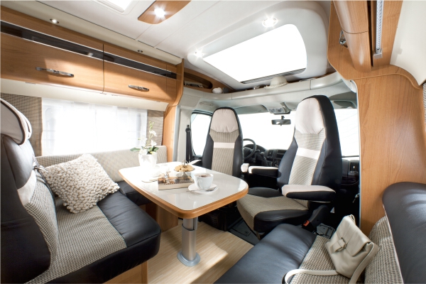 CMT Stuttgart 2012: LMC feiert Premiere mit Sondermodell Liberty Cruiser Spring T 663 