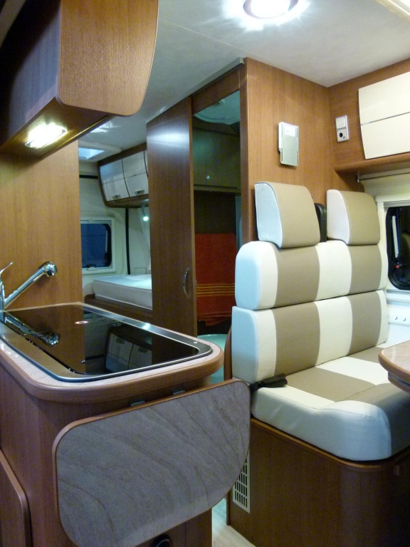CMT Stuttgart 2012: Reisemobile vom Einstiegsmodell bis zum Luxusheim