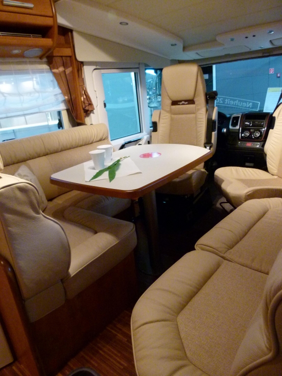 CMT Stuttgart 2012: Reisemobile vom Einstiegsmodell bis zum Luxusheim