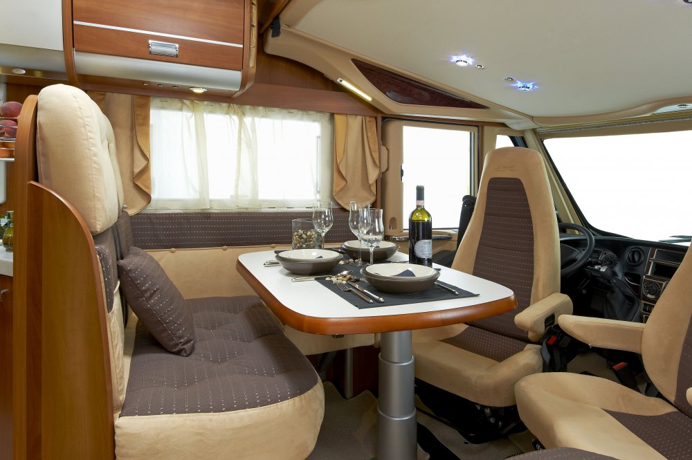 CMT Stuttgart 2012: Wintertauglich und vollintegriert – Laika zeigt Kreos Reisemobile