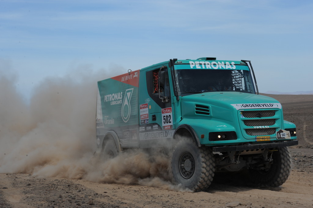 Der Iveco von Gerard de Rooy.