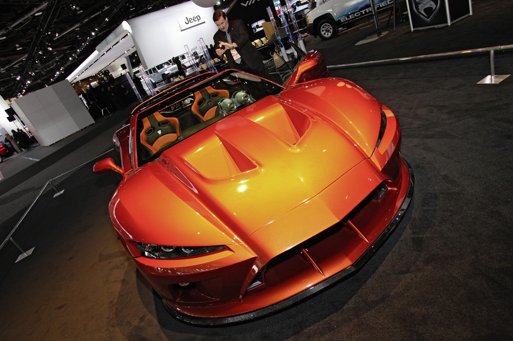 Detroit 2012: Der Falcon  F7 bedient sich bei der Corvette