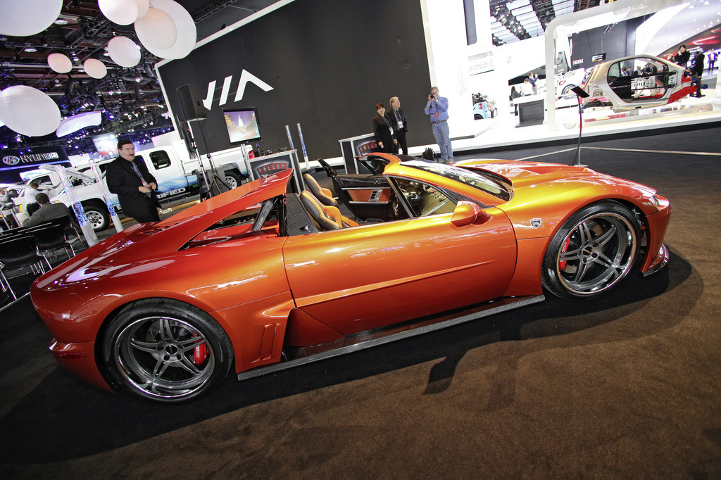 Detroit 2012: Der Falcon  F7 bedient sich bei der Corvette