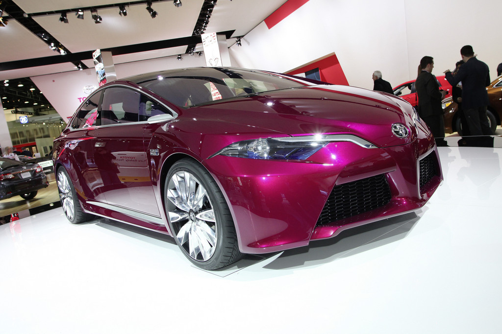 Detroit 2012: Toyota blickt  mit dem NS4 in die Zukunft