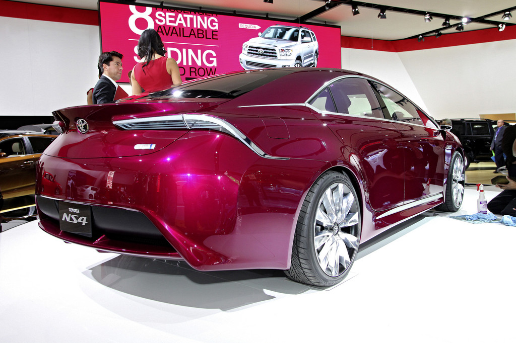Detroit 2012: Toyota blickt  mit dem NS4 in die Zukunft