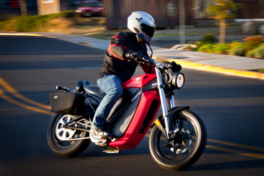 Elektro-Motorrad-Hersteller Brammo baut Vertriebsnetz für Europa auf