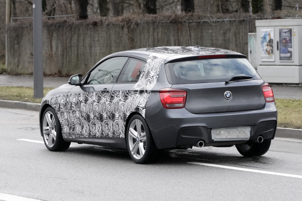 Erwischt: Erlkönig BMW 1er Dreitürer  - 1 mal 1 macht drei