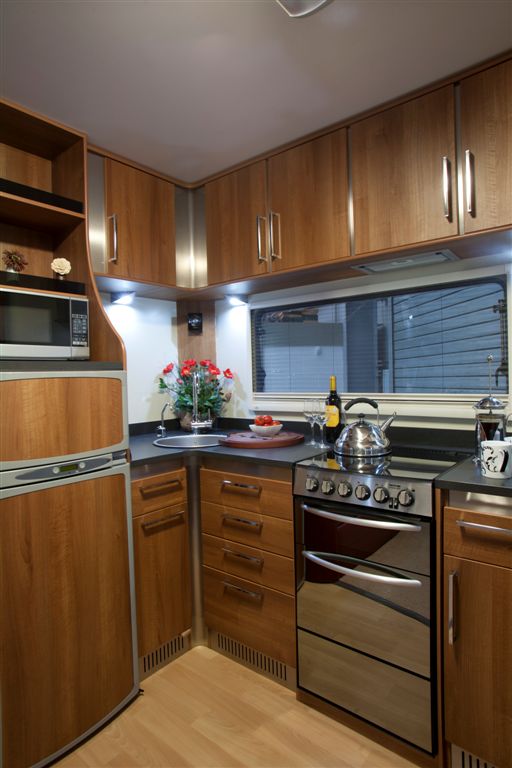 Fifth Wheel Tourers: Wohnauflieger Celtic Rambler und DreamSeeker aus England