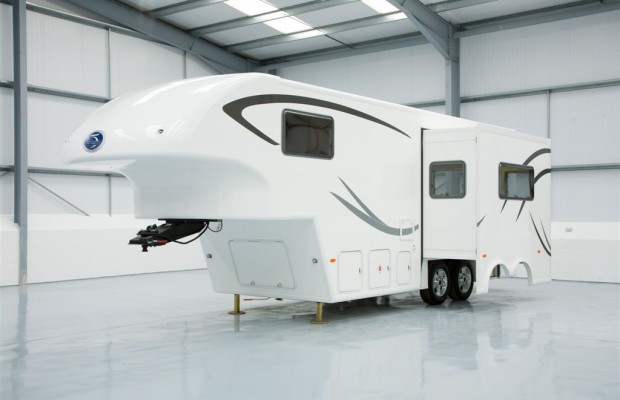 Fifth Wheeler: Wohnauflieger mit Zugfahrzeug 