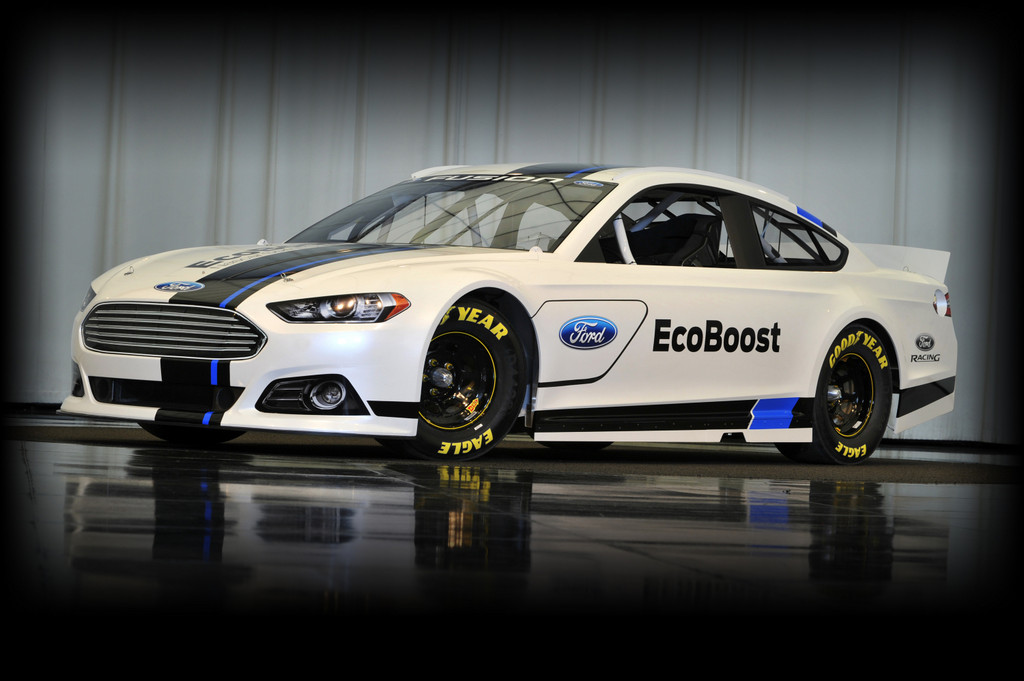 Ford schickt den Fusion auf die Rennstrecke