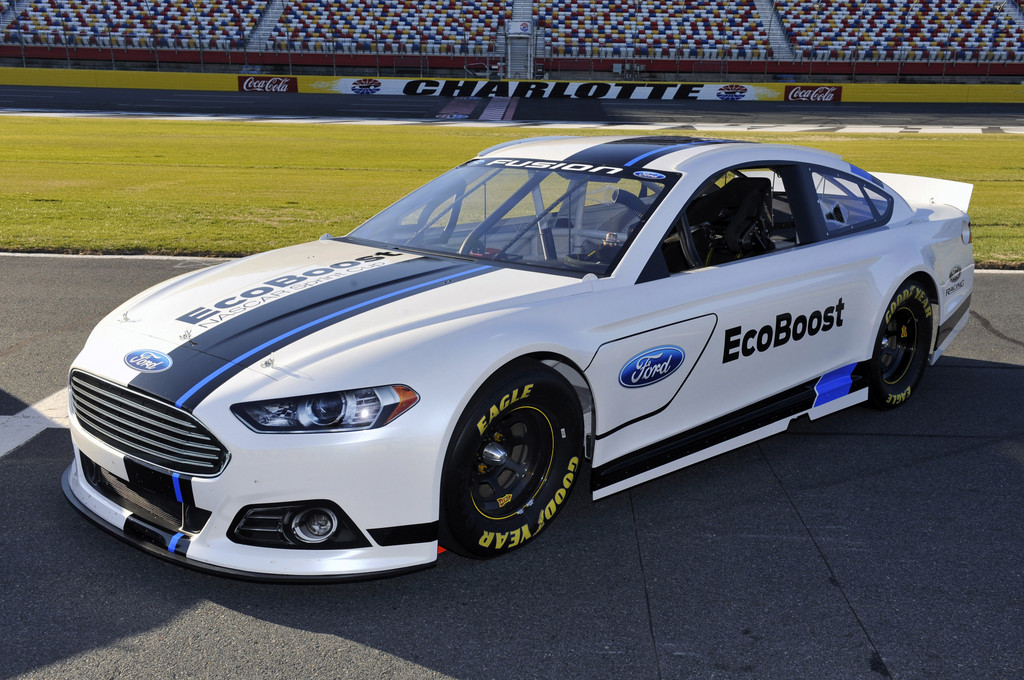 Ford schickt den Fusion auf die Rennstrecke