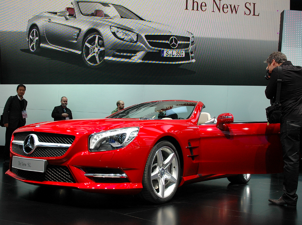 Gefeiert: Mercedes-SL-Neuauflage bei der Weltpremiere bei der Autoschau in Detroit. 
