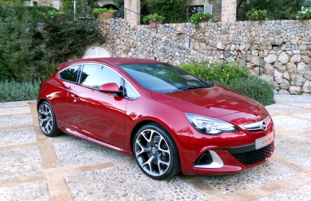 Genf 2012: Opel Astra OPC mit weltweit einzigartiger Sitz-Technik