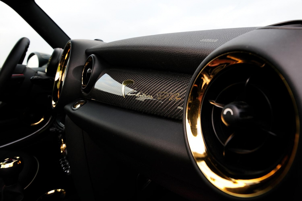 HHR Manufaktur macht Mini John Cooper zu Goldkind 