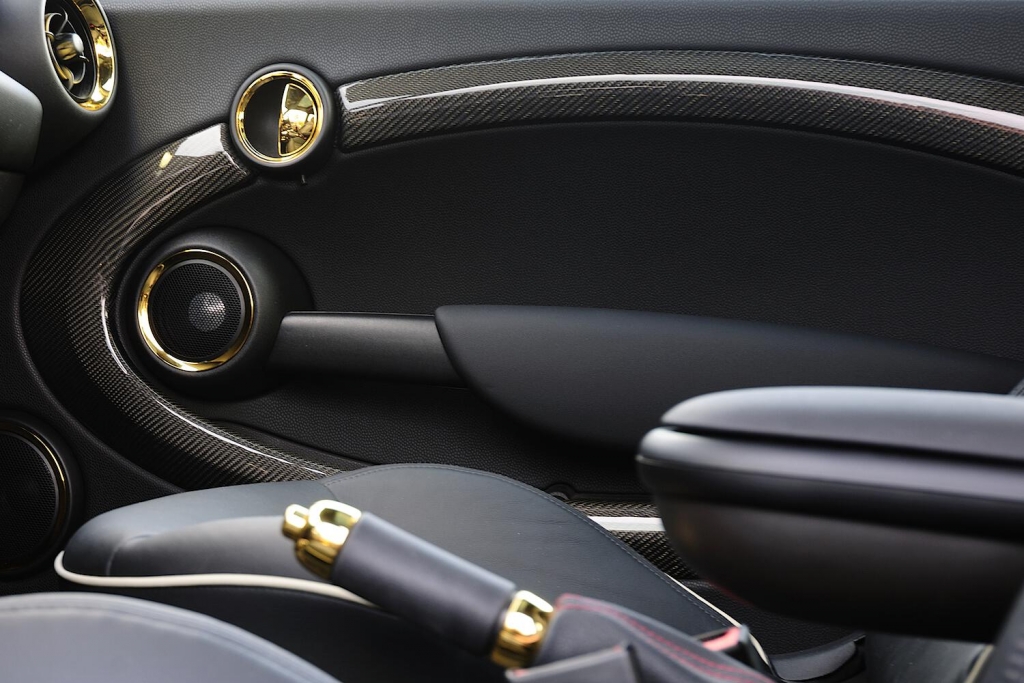 HHR Manufaktur macht Mini John Cooper zu Goldkind 
