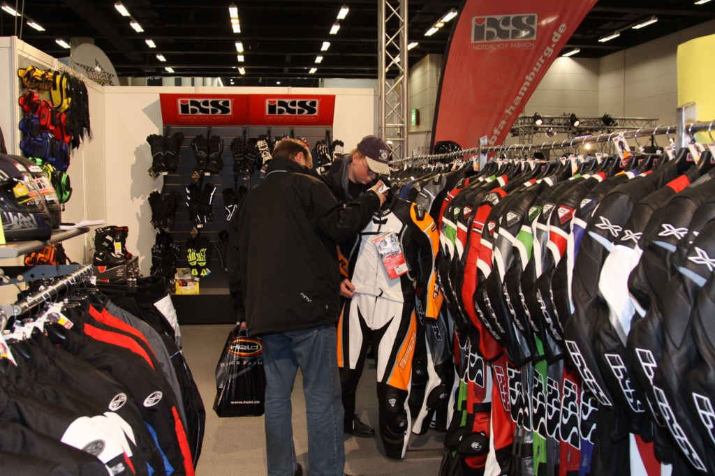 Hamburger Motorrad Tage HMT 2012: Neue Modelle, heiße Action, waghalsige Stunts