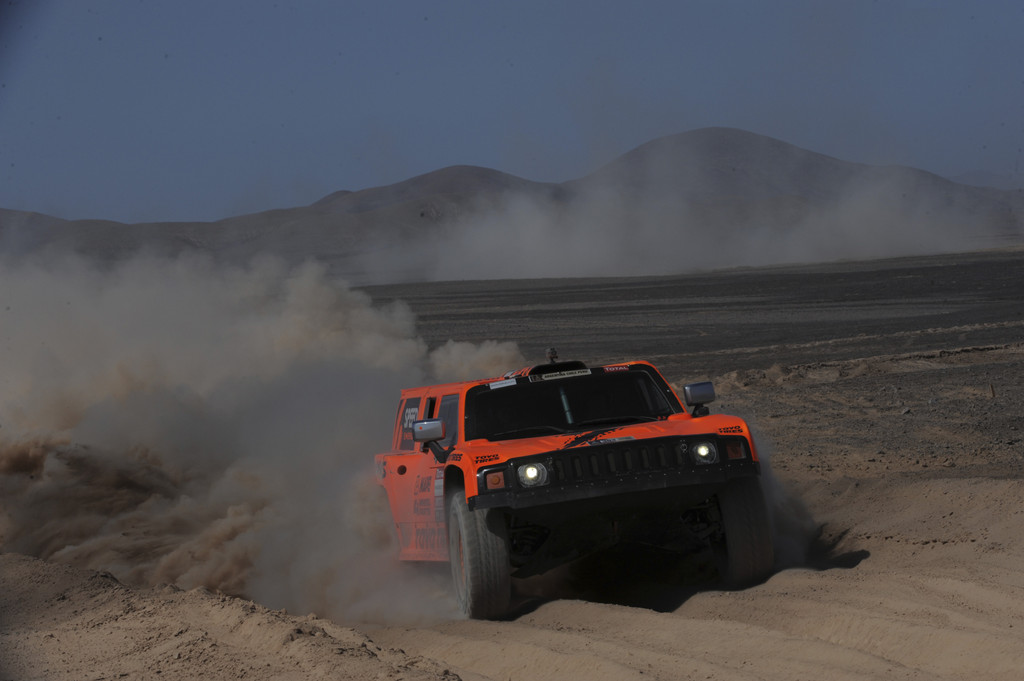 Hummer H3 von Robby Gordon.