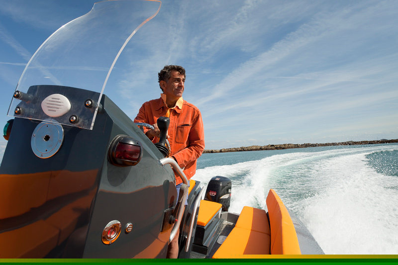 Iguana 29: Amphibien Motoryacht mit Kettenantrieb
