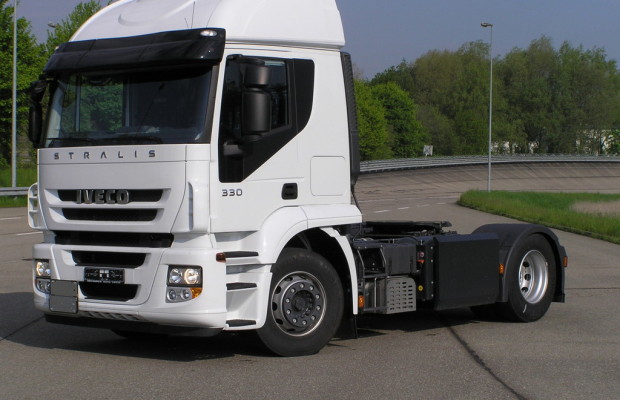 Iveco mit Erdgas-Stralis auf der E-world energy & water 2012