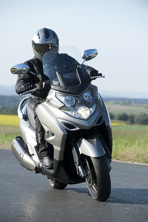 Kymco stockt auf: Neuer Myroad 700i ABS leistet 59 PS