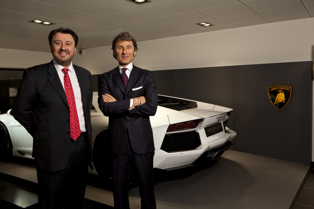 Lamborghini eröffnet Showroom in Paris