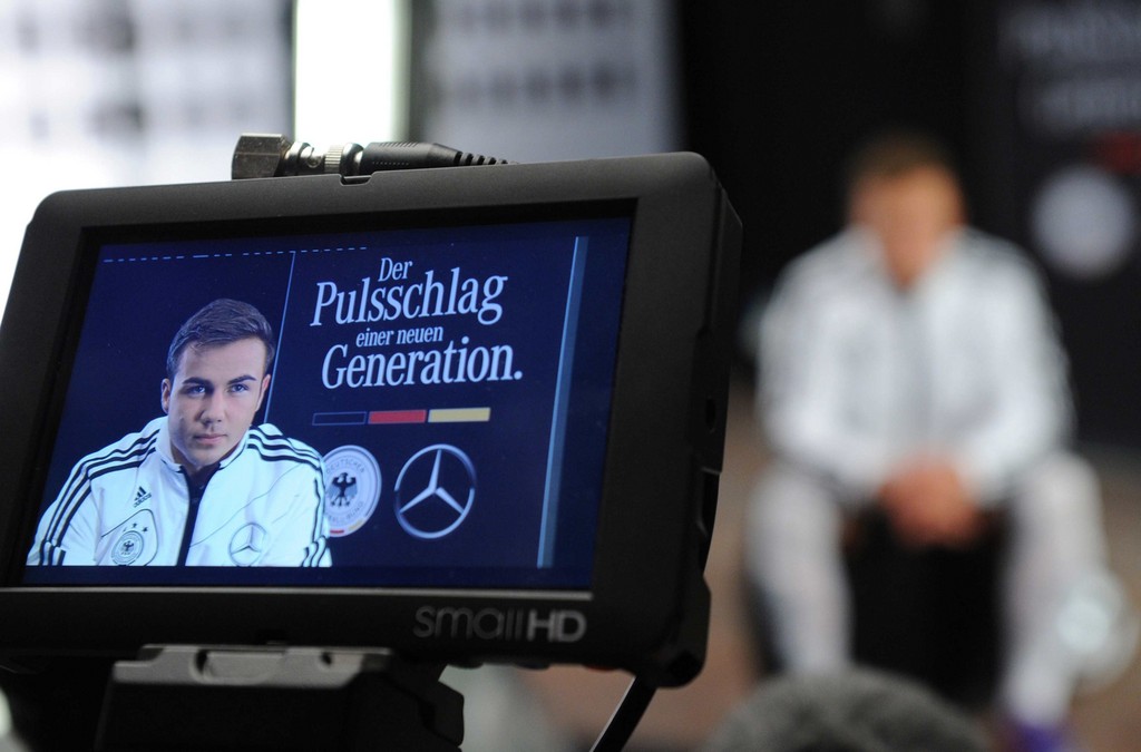 Mercedes-Benz dreht mit der Nationalmannschaft Spot für TV und Social Media