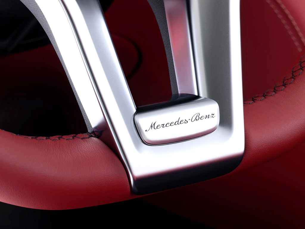 Mercedes SL: Detailaufnahme am Sportlederlenkrad. 