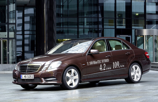 Mercedes kündigt E300-Dieselhybrid für Europa an, Benzinervariante für die USA