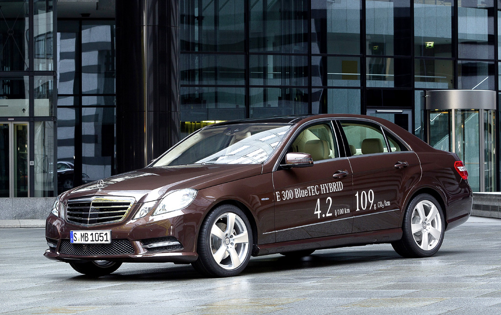 Mercedes kündigt E300-Dieselhybrid für Europa an, Benzinervariante für die USA