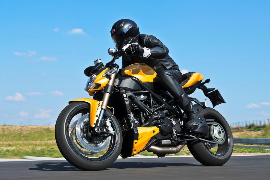 Motorrad-Neuheiten 2012 - Starke Maschinen und coole Racer