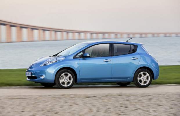 Nissan Leaf startet in Österreich mit Öko-Ladestation