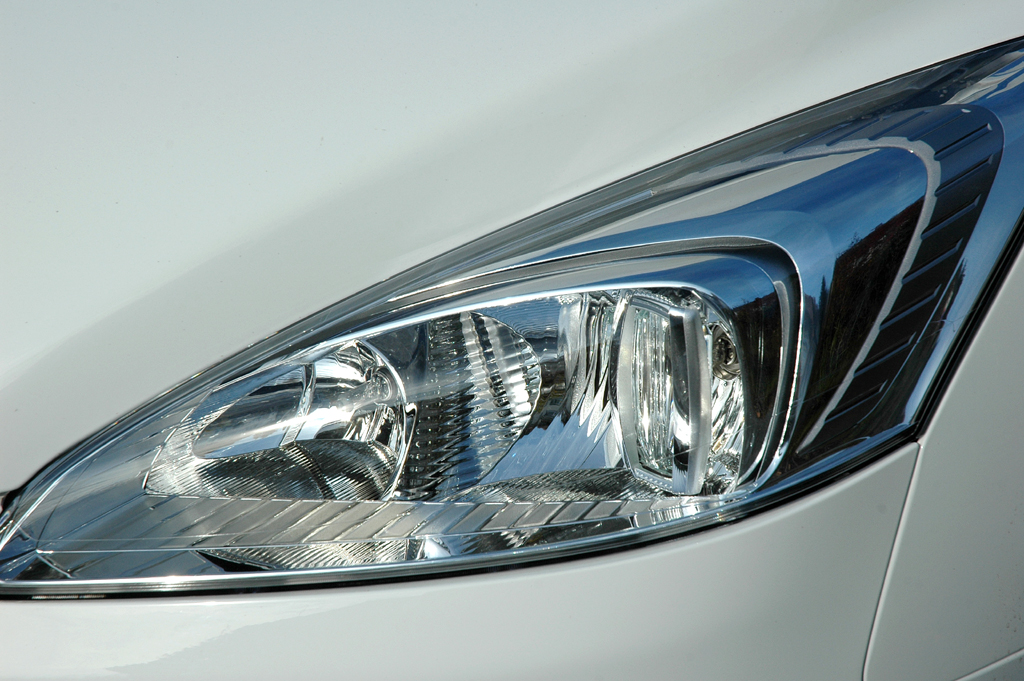 Peugeot 508: Moderne Leuchteinheit vorn. 