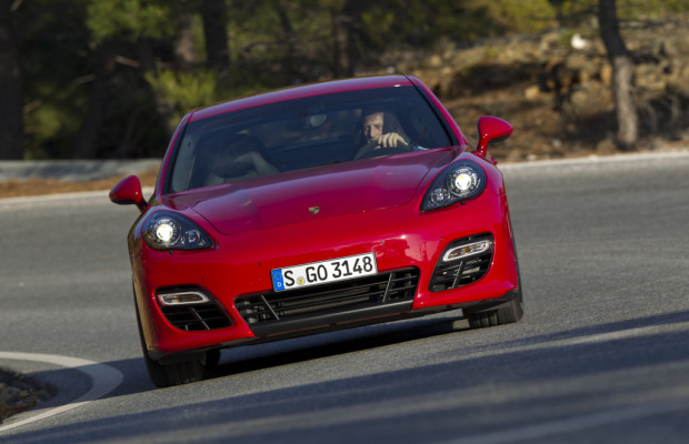Qatar 2012: Porsche präsentiert Panamera GTS