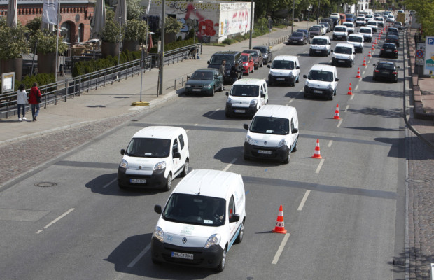 Renault plant 300 Kangoo Z.E. für Hamburg