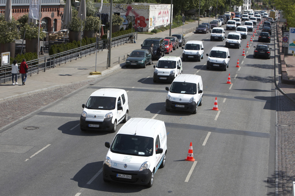 Renault plant 300 Kangoo Z.E. für Hamburg