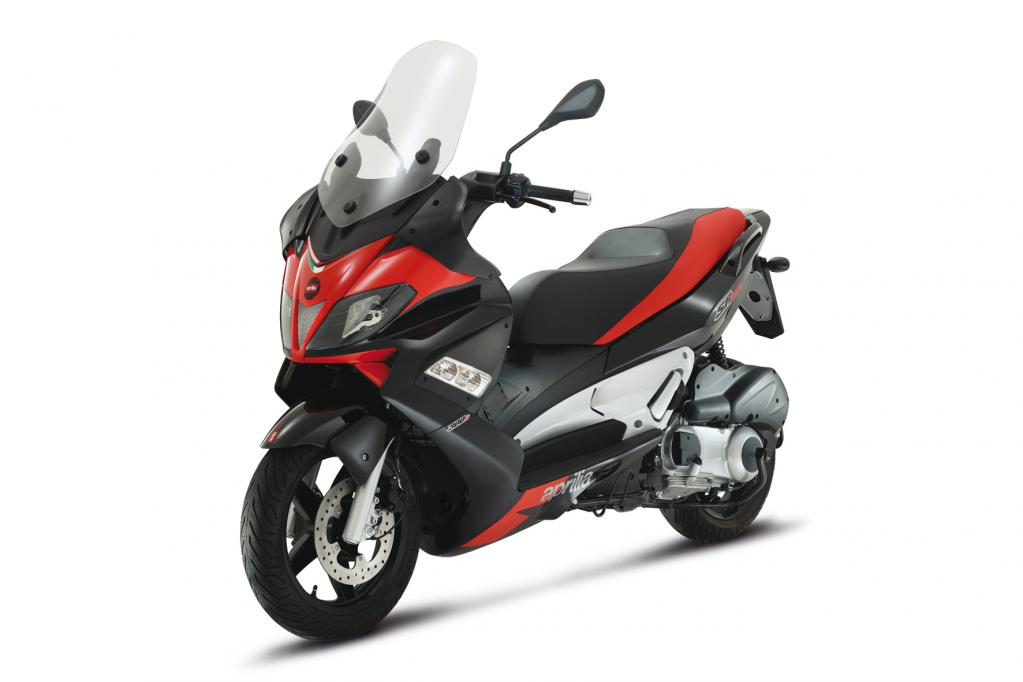 Roller im Trainingsanzug: Die neuen Aprilia SR Max 125 und 300