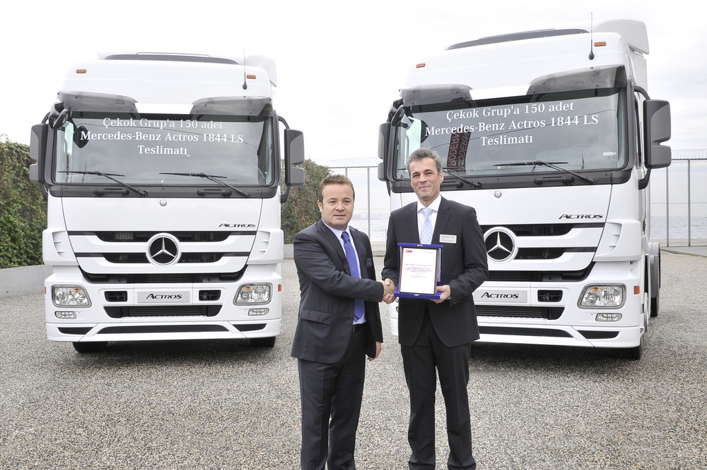 Türkischer Großhändler bestellt 150 Mercedes-Benz Actros
