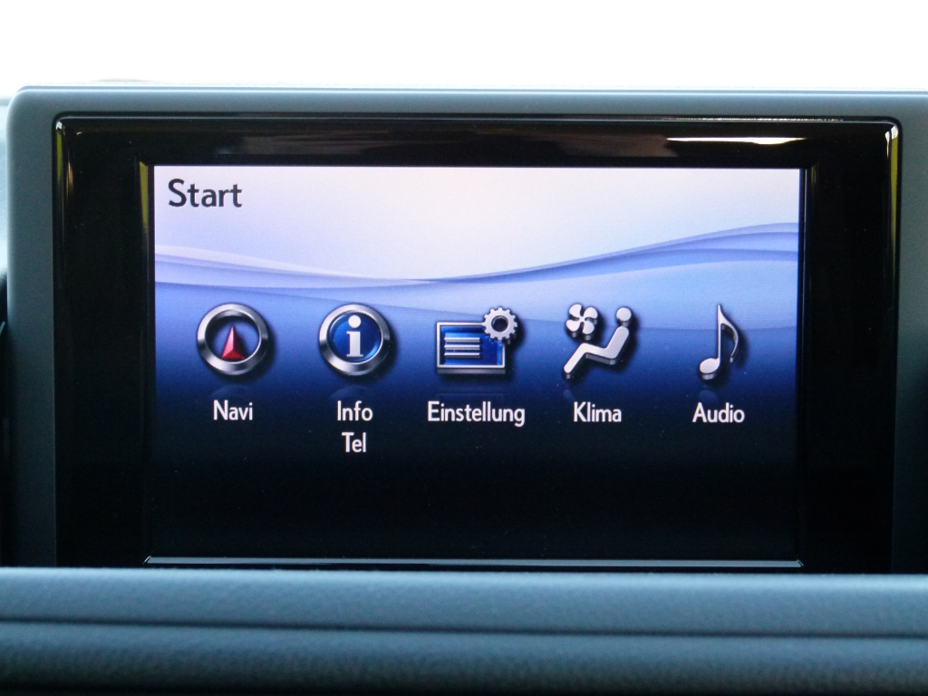 Test: Lexus CT200h – Schicker Prius mit Starallüren
